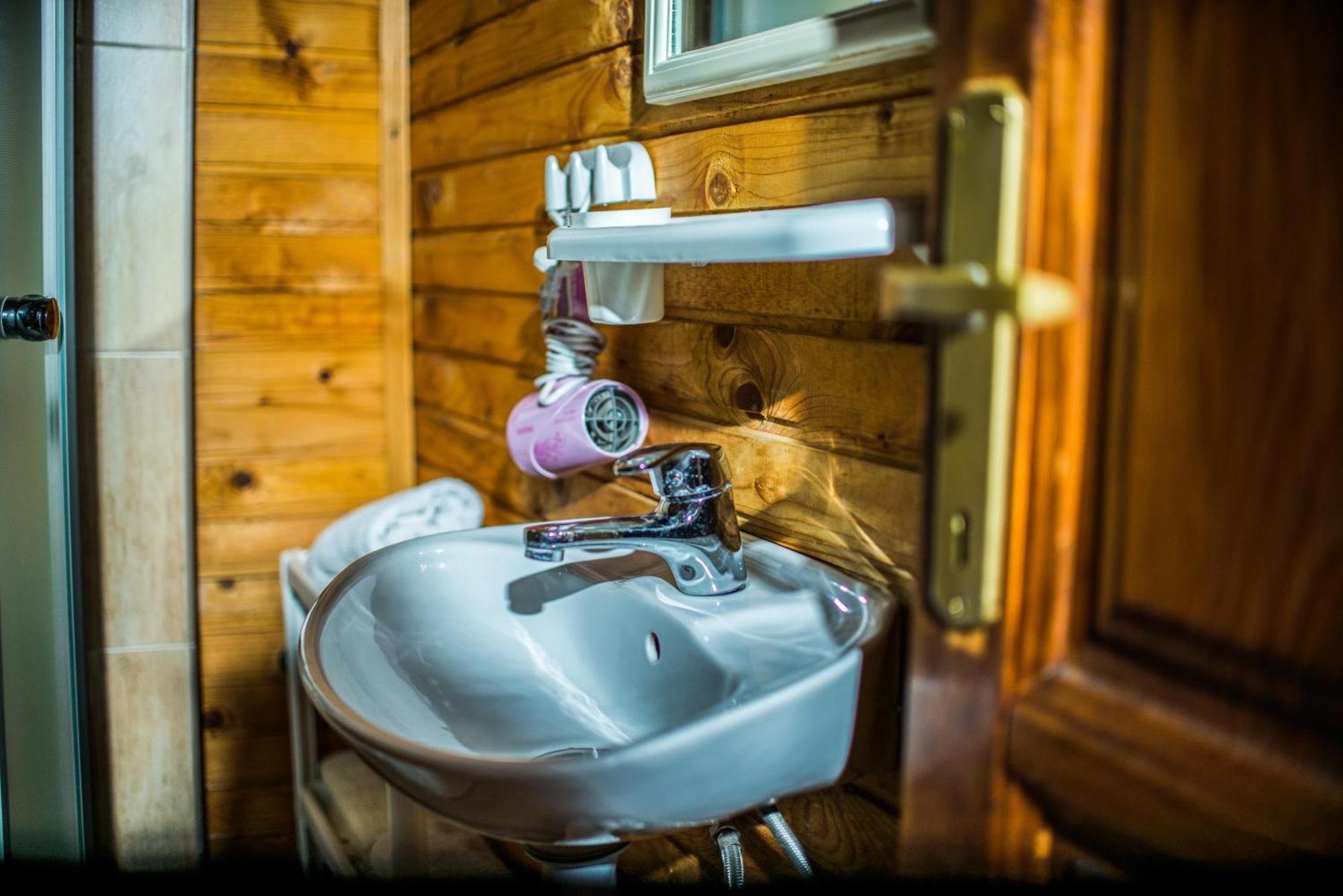 Ponari Wooden Village Resort מראה חיצוני תמונה